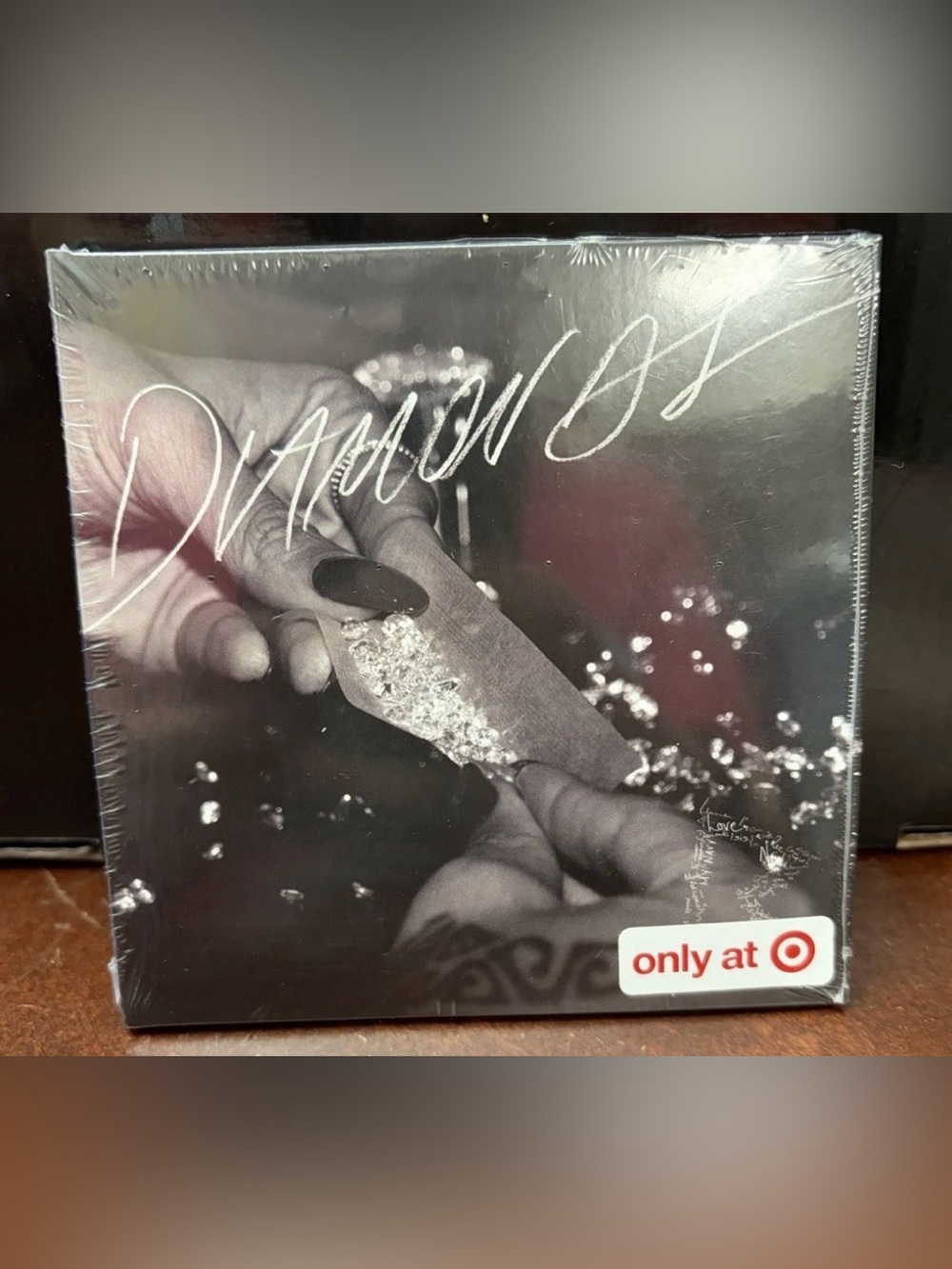 Rihanna - Needed Me / Diamonds Limited Exclusive 4" Tiny Vinyl